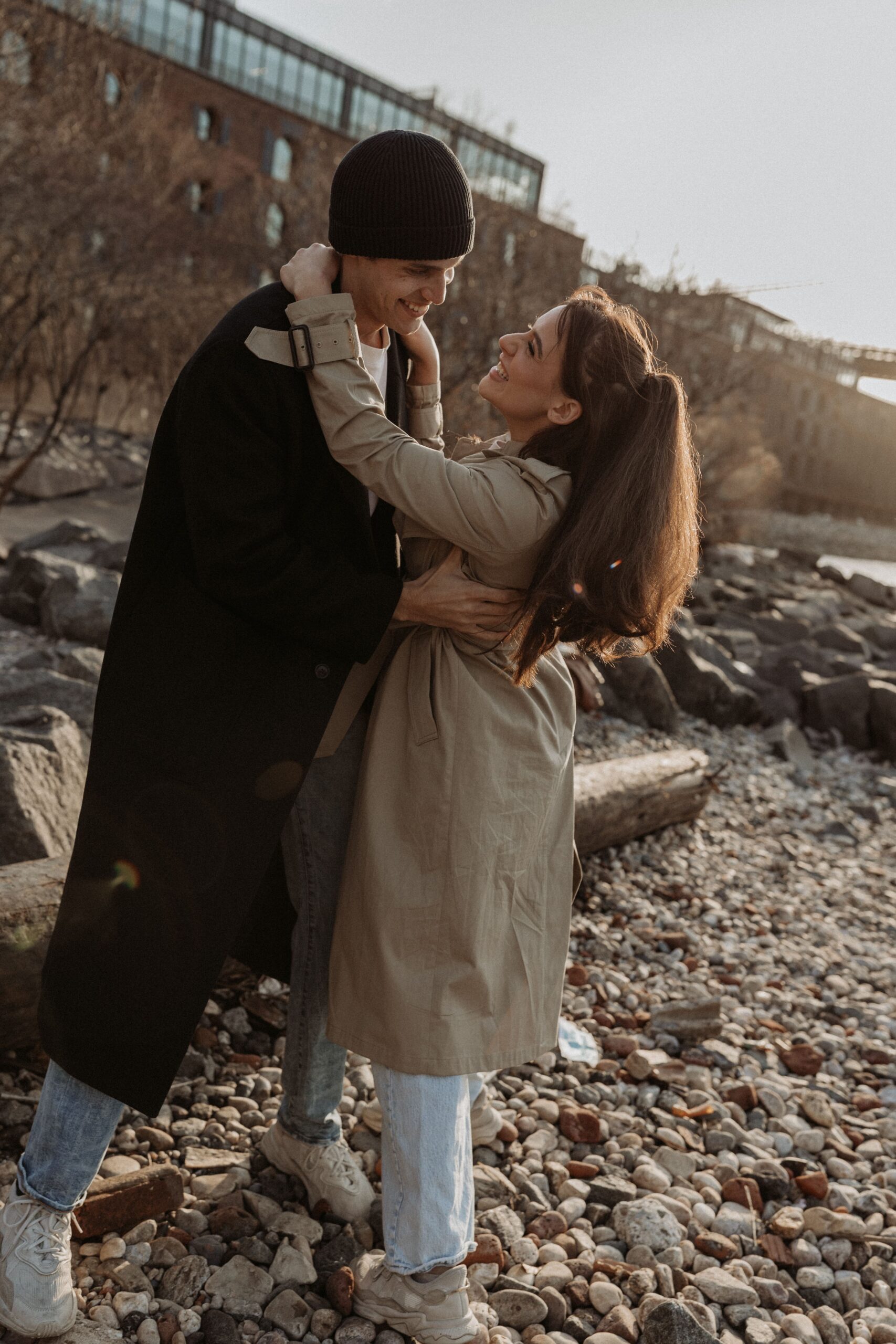 Trendy couple at Pebble Beach in Brooklyn photographed by Jessy Herman Photo